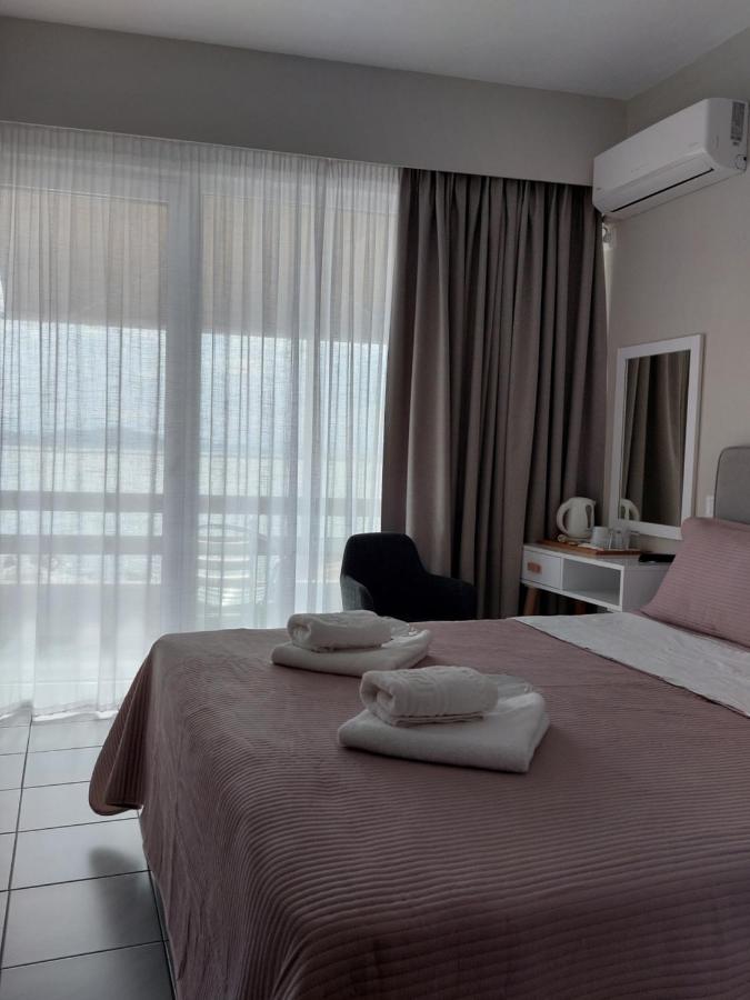 Hotel Avra プレベザ エクステリア 写真