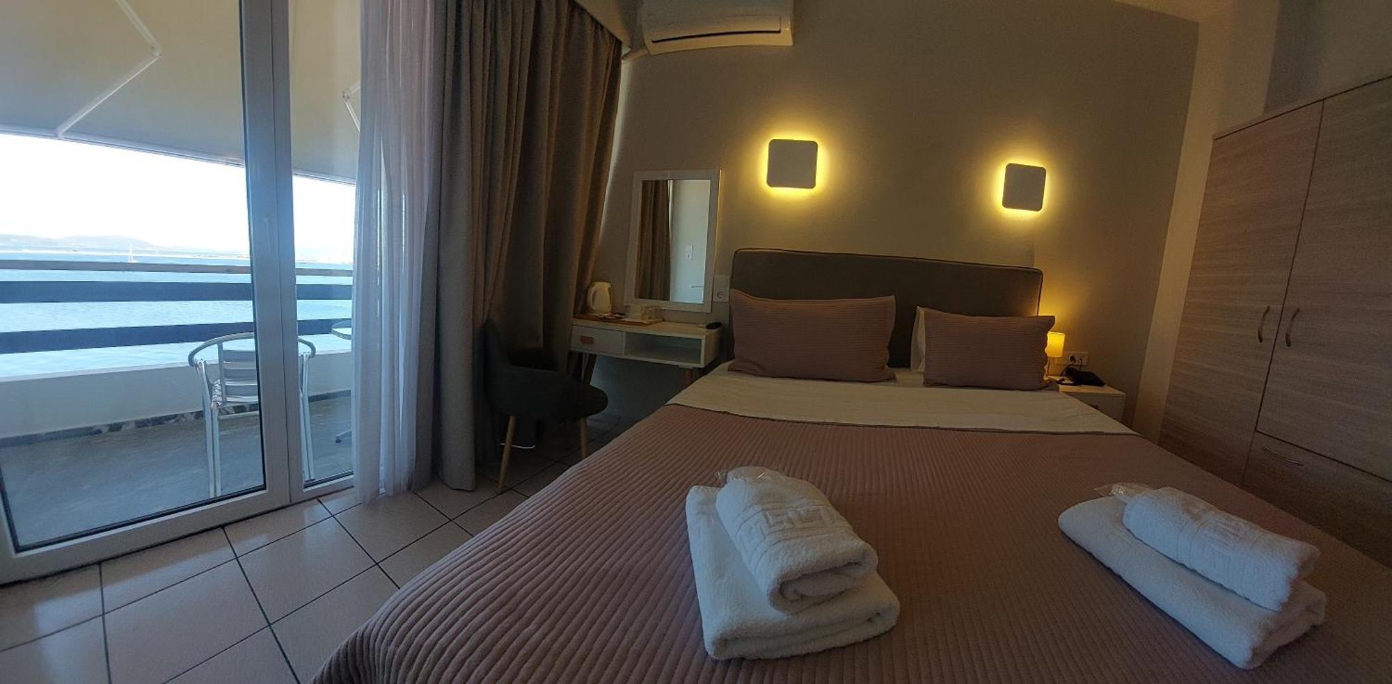 Hotel Avra プレベザ エクステリア 写真