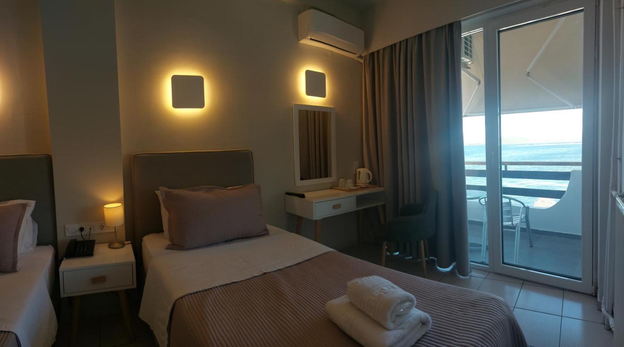 Hotel Avra プレベザ エクステリア 写真