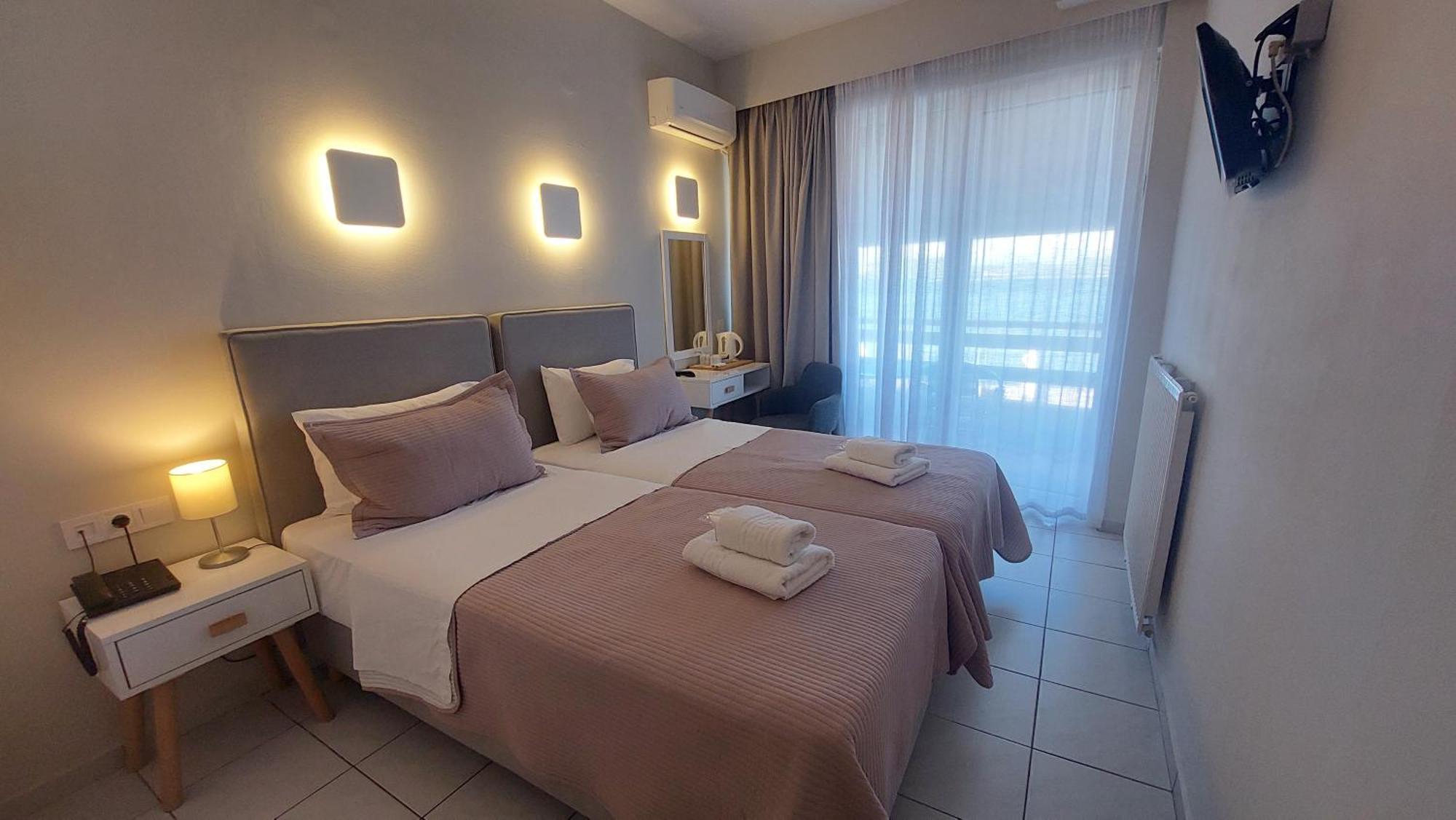 Hotel Avra プレベザ エクステリア 写真