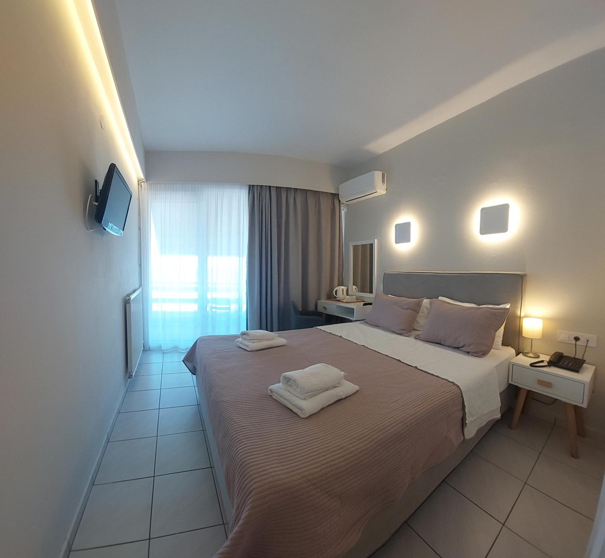 Hotel Avra プレベザ エクステリア 写真