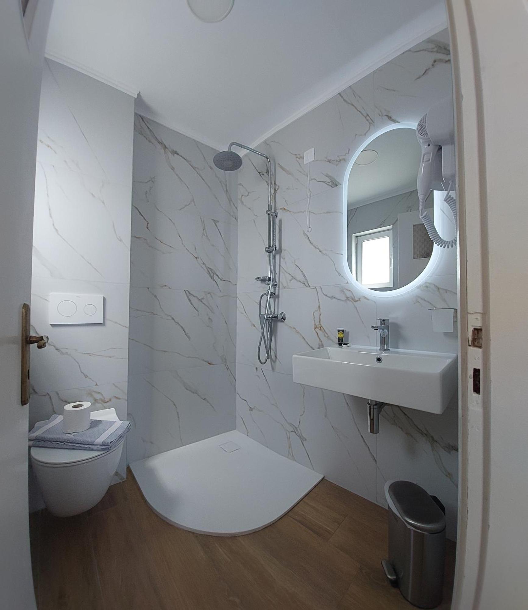Hotel Avra プレベザ エクステリア 写真